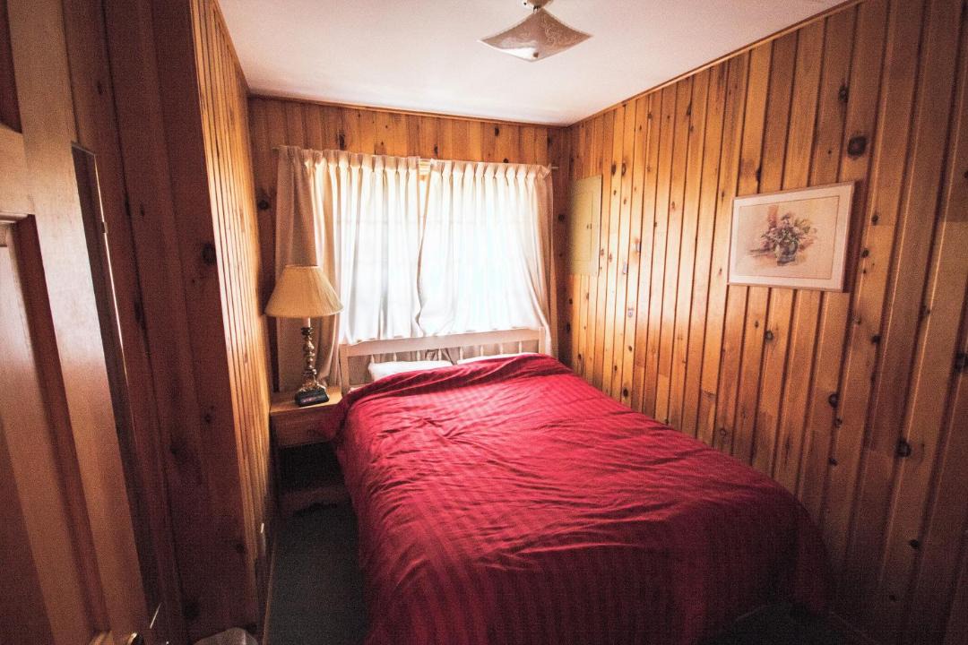 Photo of Bedroom in Bracebridge