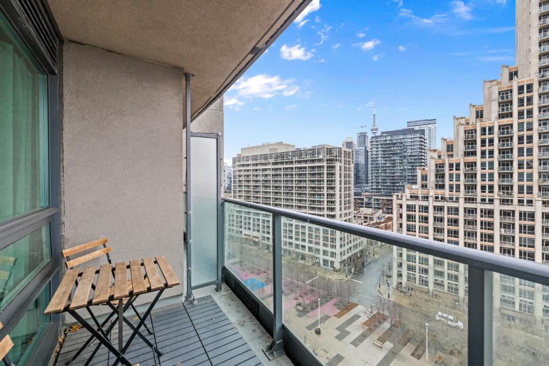 Photo of Patio Balcony in Bathurst Quay