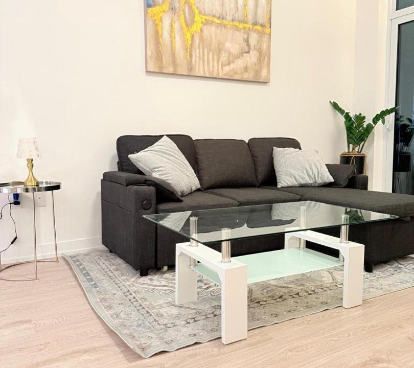 Photo of Livingroom in Central Erin Mills