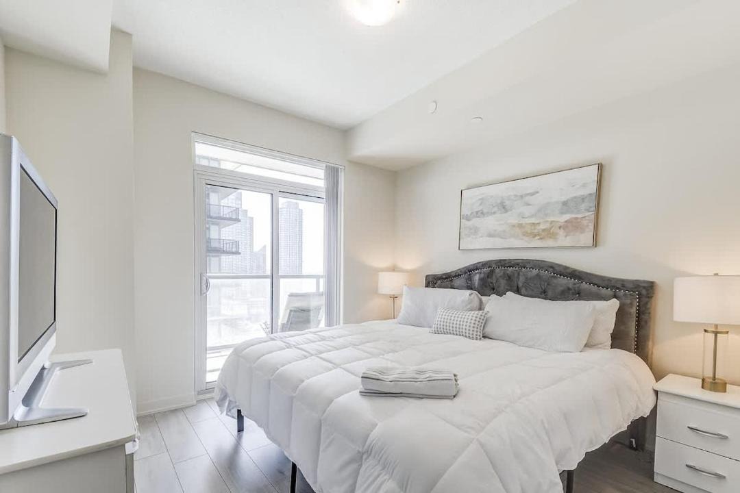 Photo of Bedroom in Humber Bay Shores