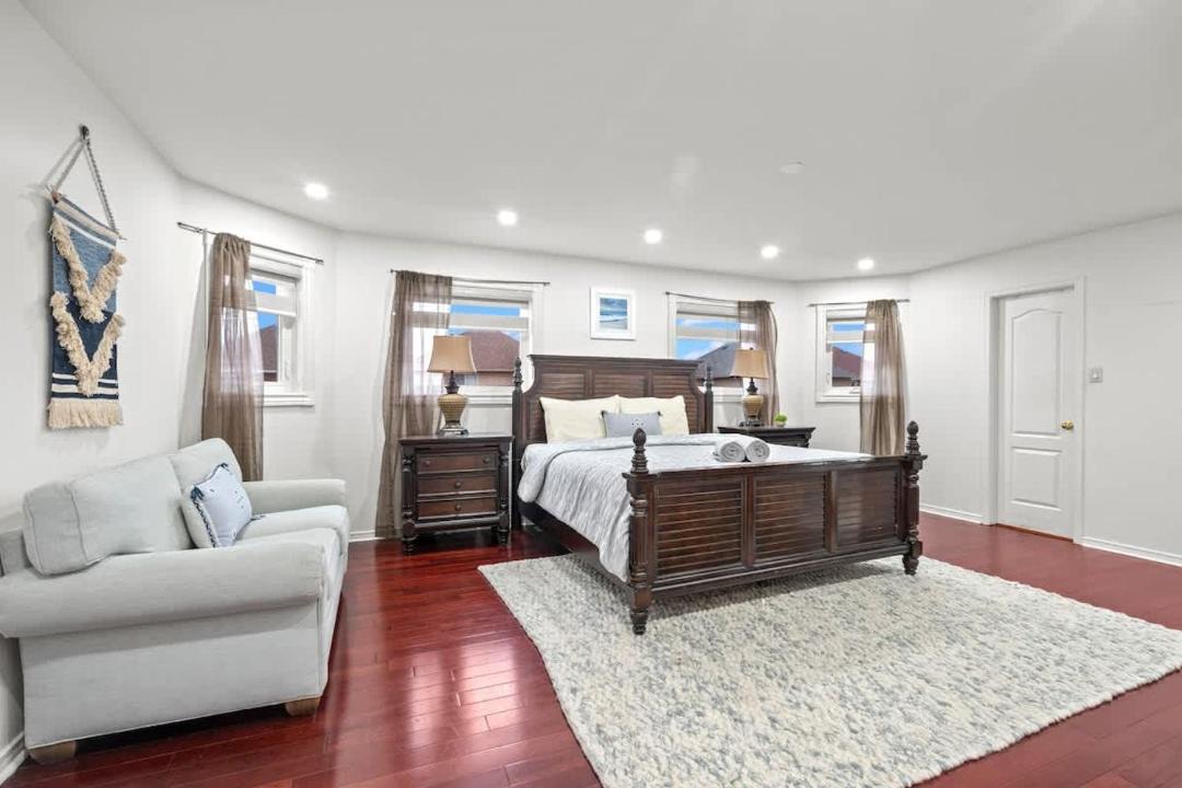 Photo of Bedroom in Hurontario