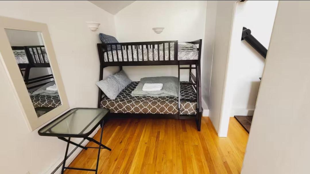 Photo of Bedroom in Arden