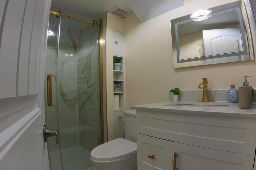 Photo of Bathroom in Russell