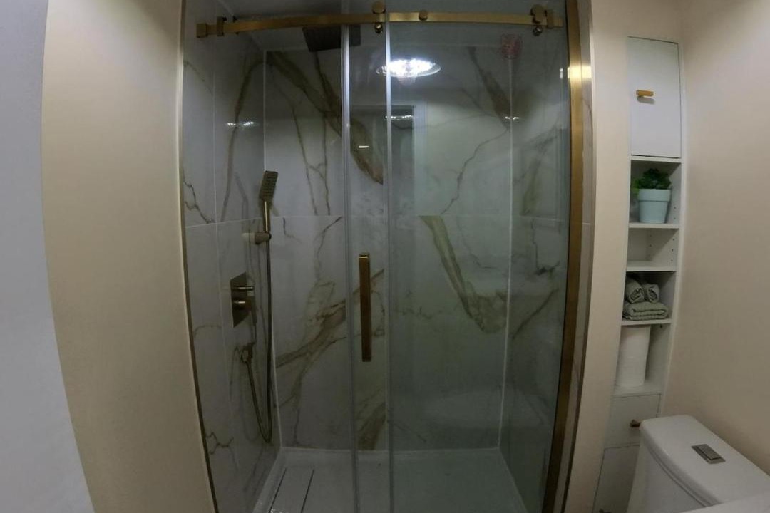 Photo of Bathroom in Russell