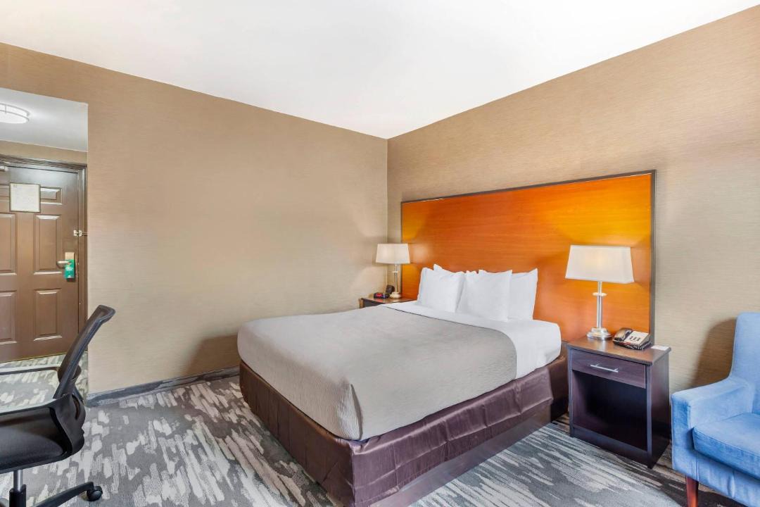 Photo of Bedroom in Mississauga