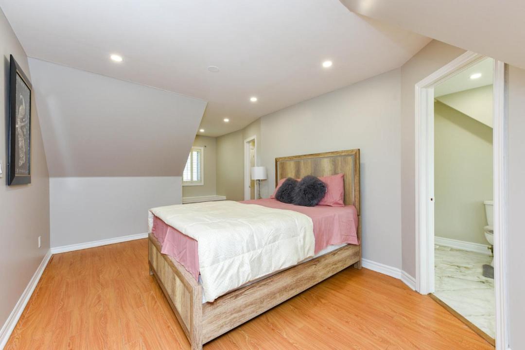 Photo of Bedroom in Caledon