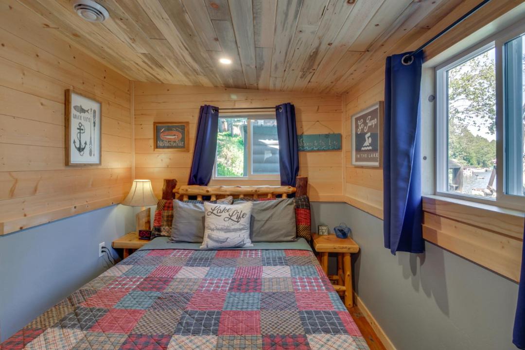 Photo of Bedroom in Pequot Lakes