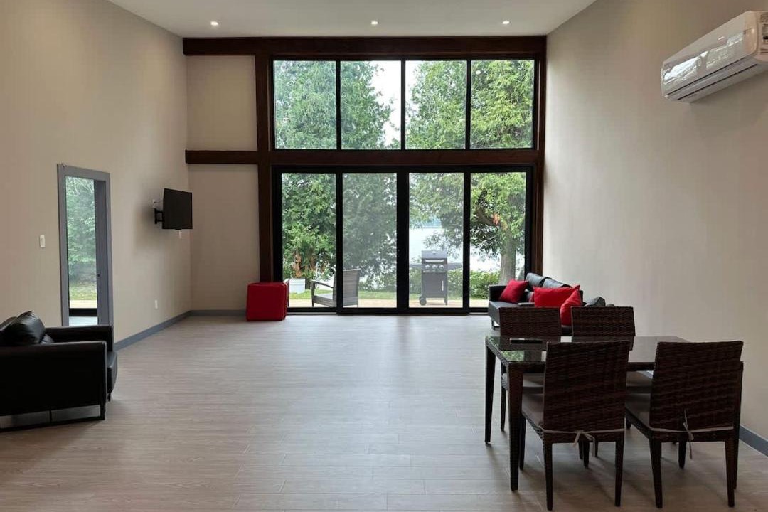 Photo of Livingroom in Lakefield