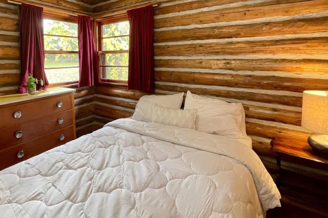 Photo of Bedroom in Rosedale