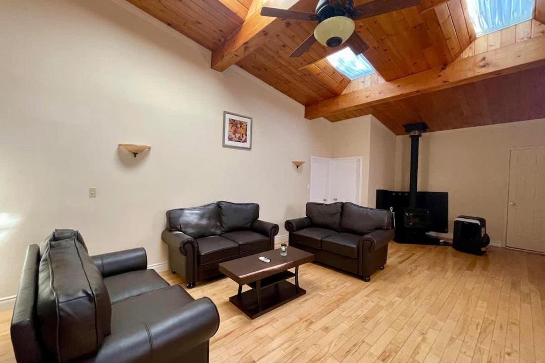 Photo of Livingroom in Bobcaygeon