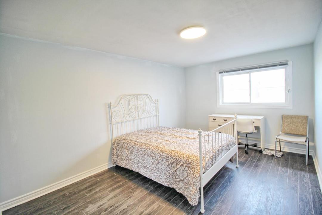 Photo of Bedroom in Thornhill