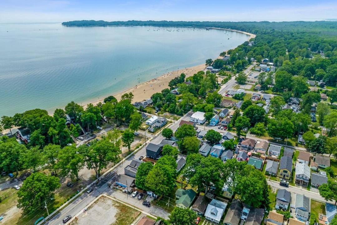 Photo of Others in Crystal Beach