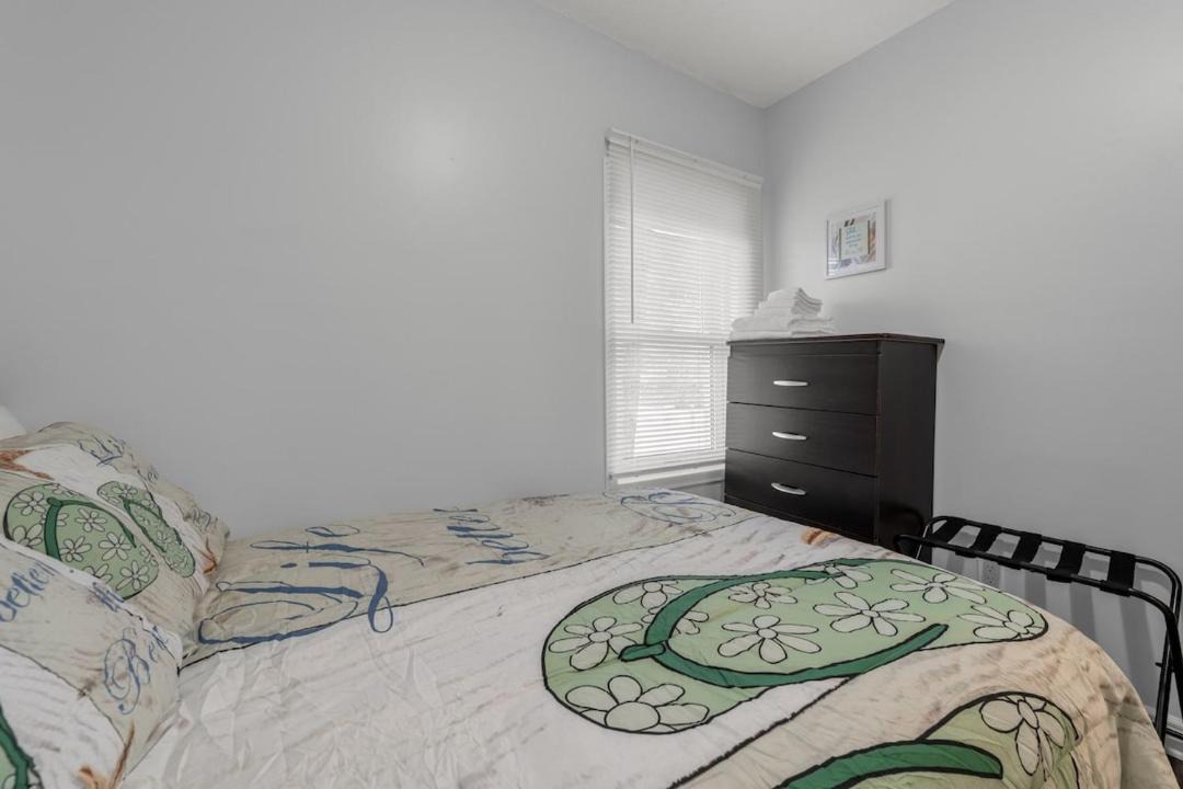 Photo of Bedroom in Crystal Beach