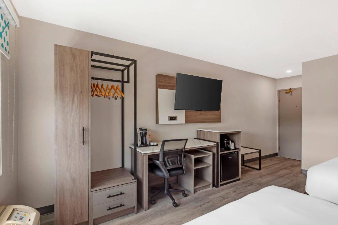 Photo of Bedroom in Bracebridge
