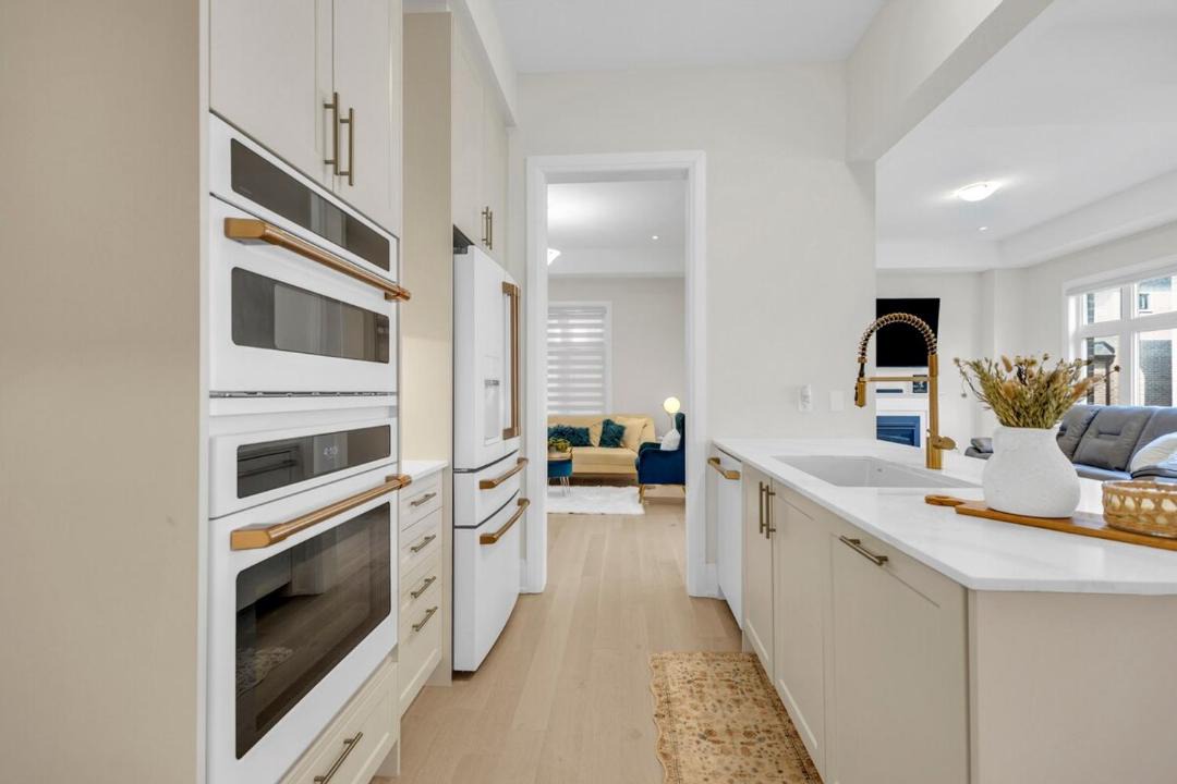 Photo of Kitchen in Oakville