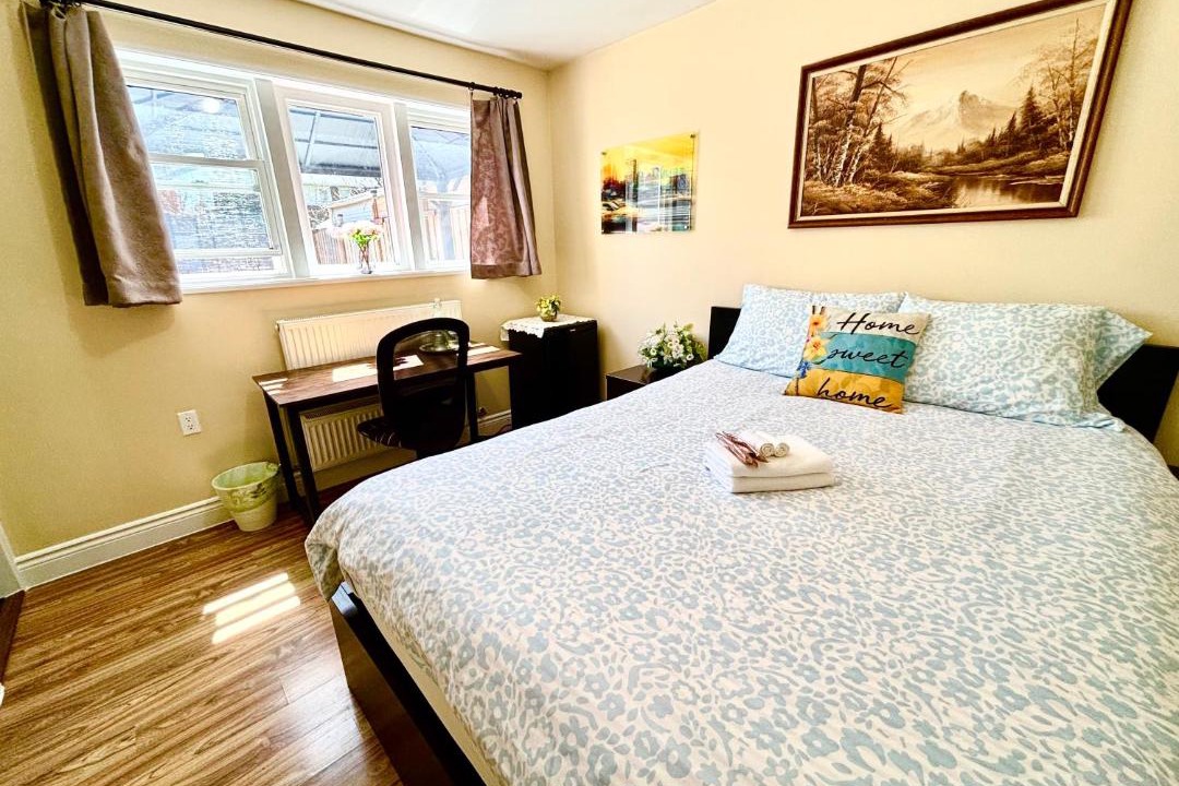 Photo of Bedroom in Sullivan