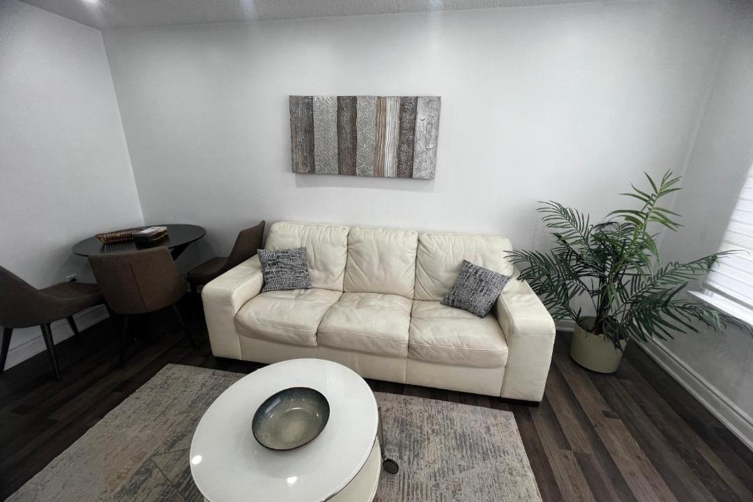 Photo of Livingroom in Streetsville