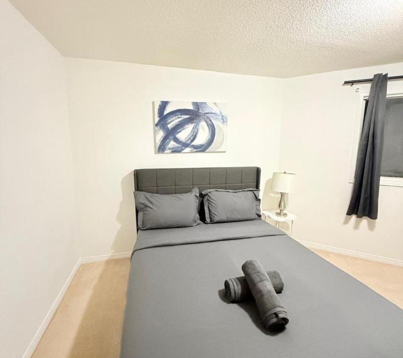 Photo of Bedroom in Erin Mills