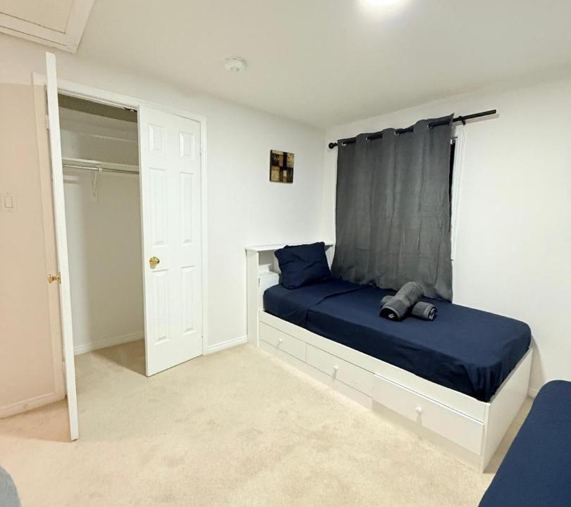Photo of Bedroom in Erin Mills