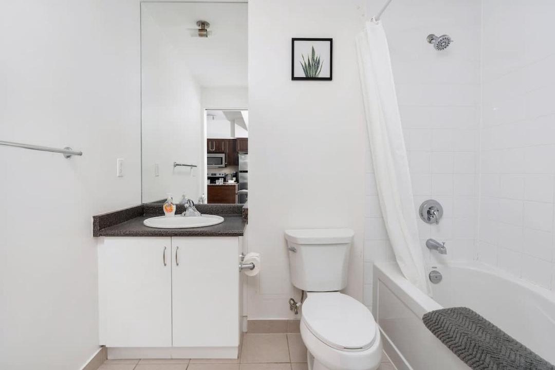 Photo of Bathroom in Bathurst Quay
