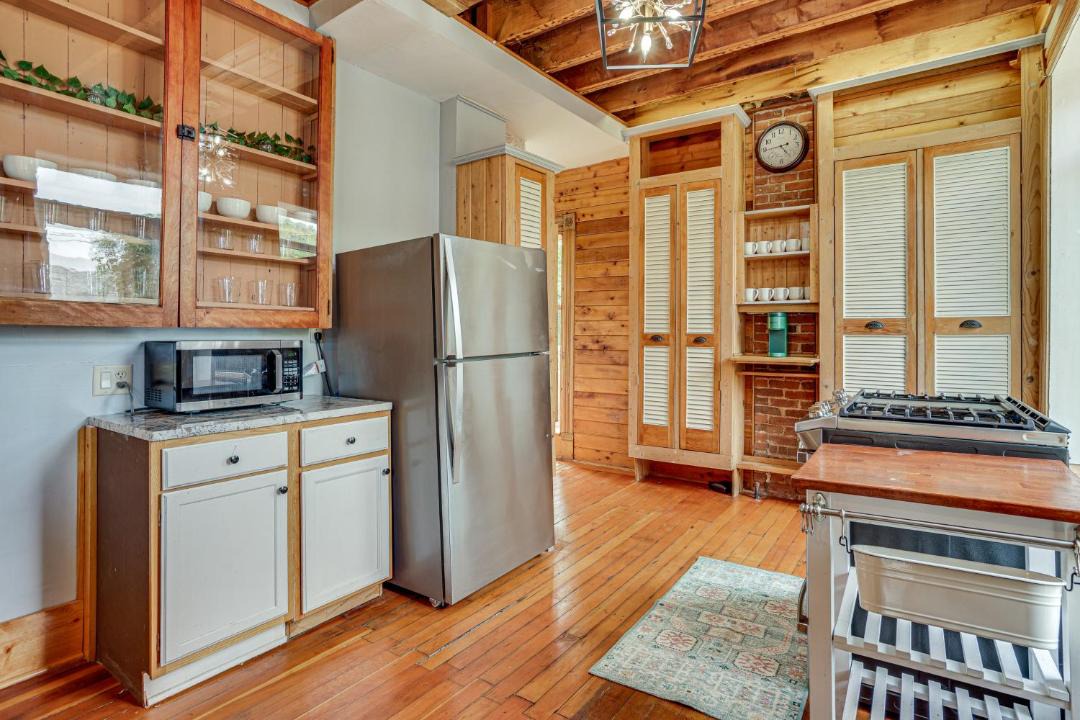 Photo of Kitchen in Capitol