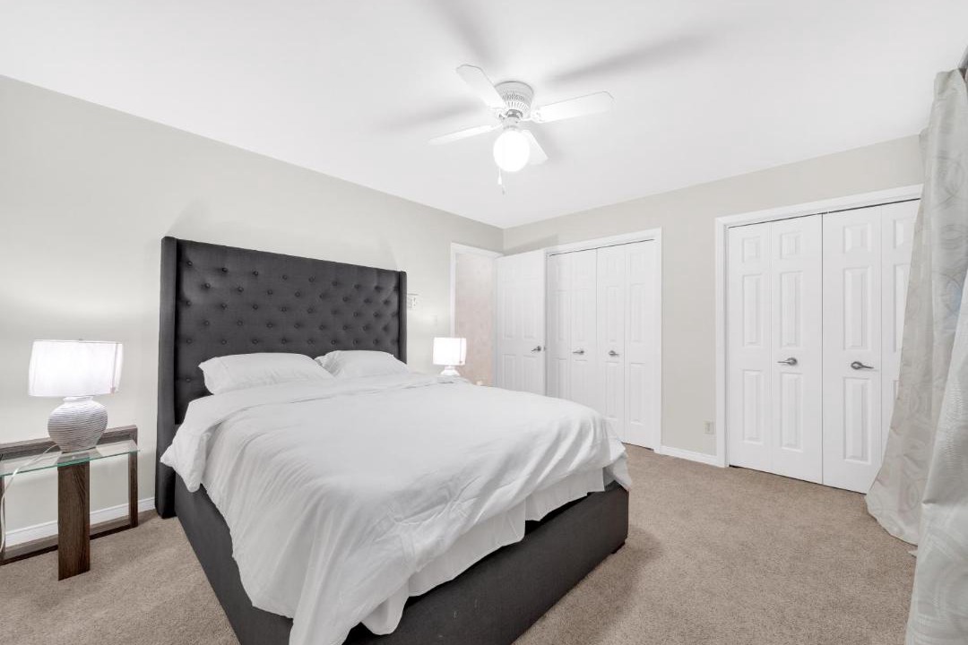 Photo of Bedroom in Puce