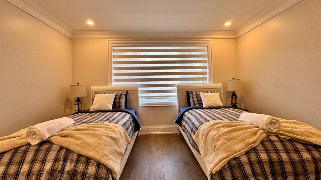Photo of Bedroom in Clarkson-Lorne Park
