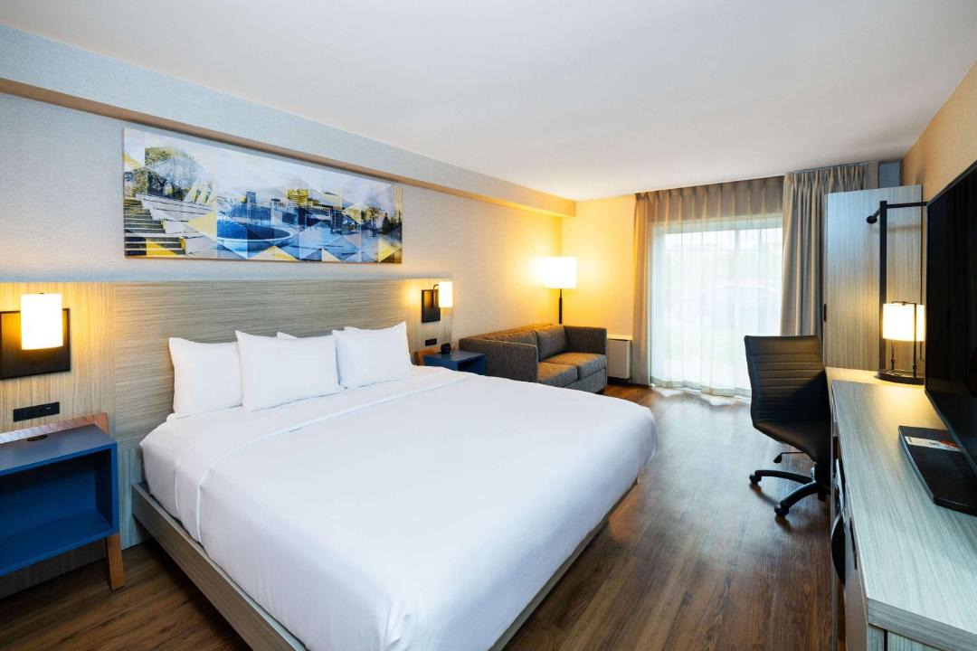 Photo of Bedroom in Parry Sound