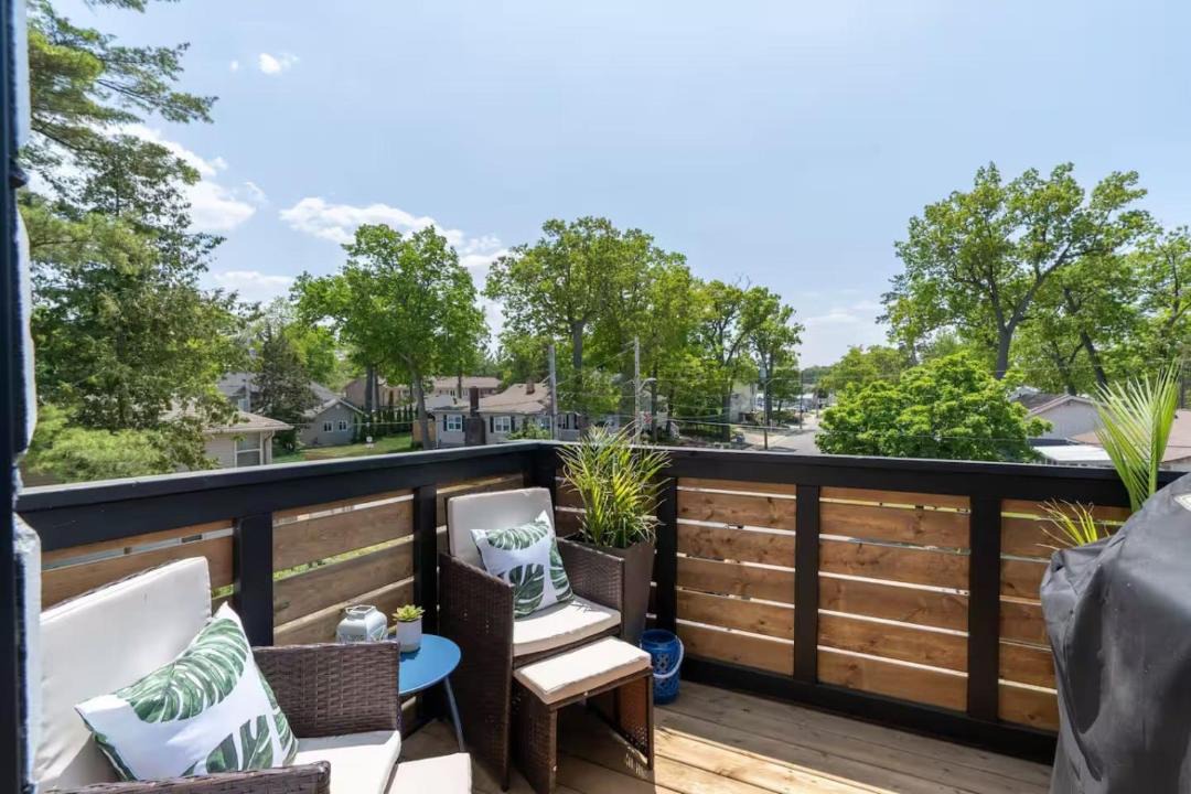 Photo of Patio Balcony in Grand Bend