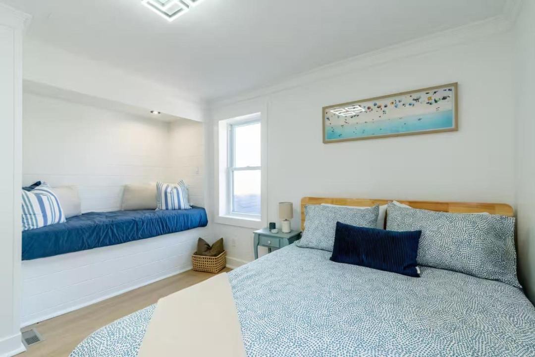Photo of Bedroom in Grand Bend