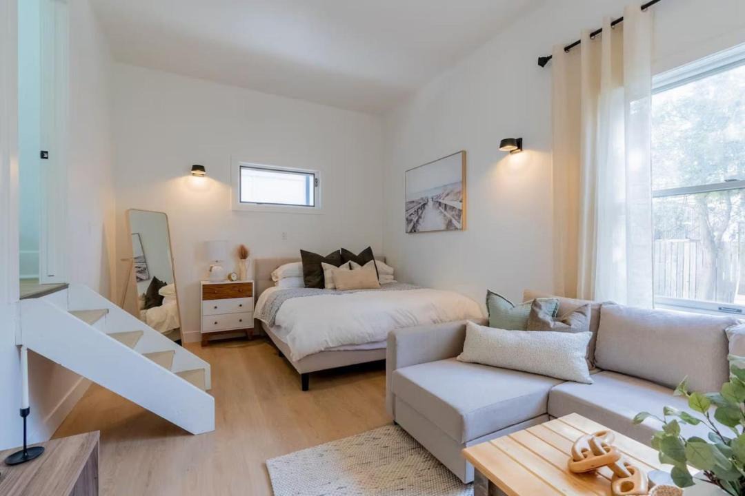 Photo of Bedroom in Grand Bend