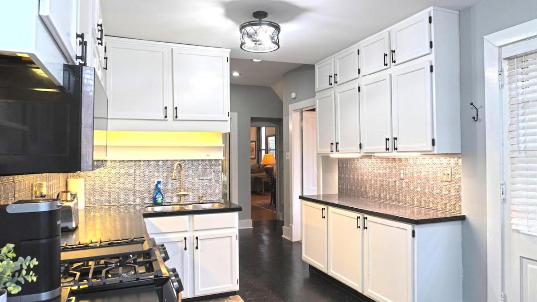 Photo of Kitchen in Summit - University