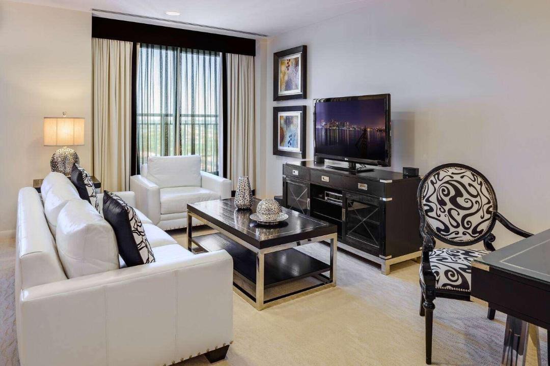 Photo of Livingroom in Downtown