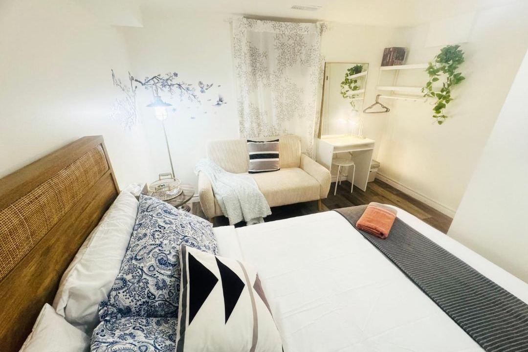 Photo of Bedroom in Woodbine Gardens