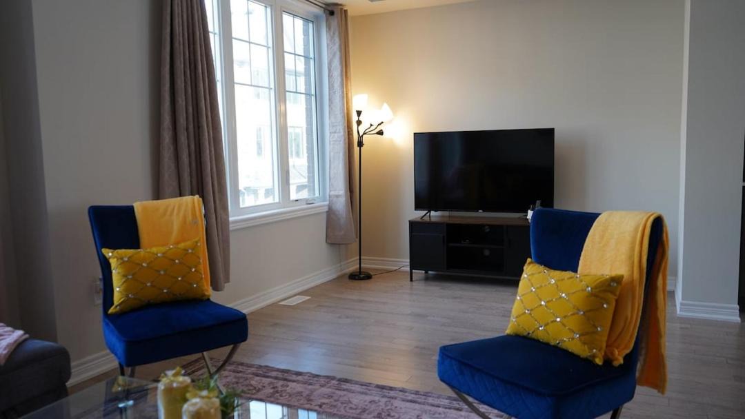 Photo of Livingroom in Brampton