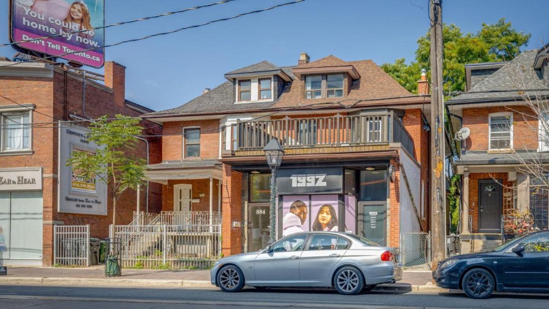 Photo of Others in Dufferin Grove