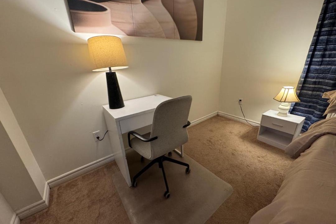 Photo of Bedroom in Lakeview