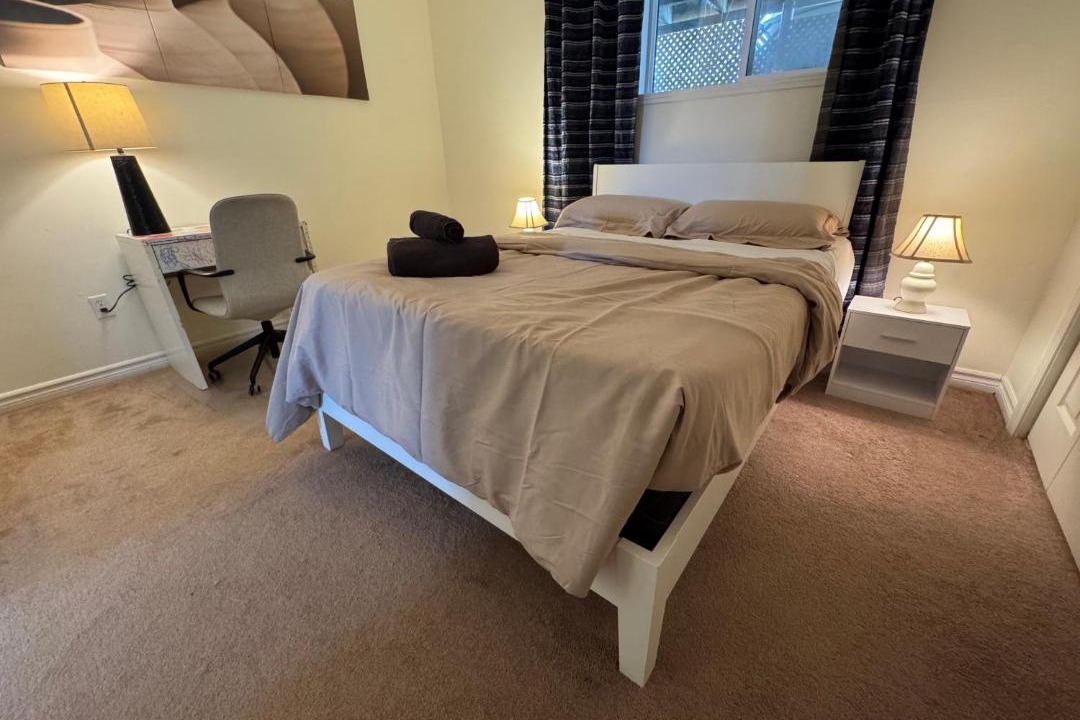 Photo of Bedroom in Lakeview