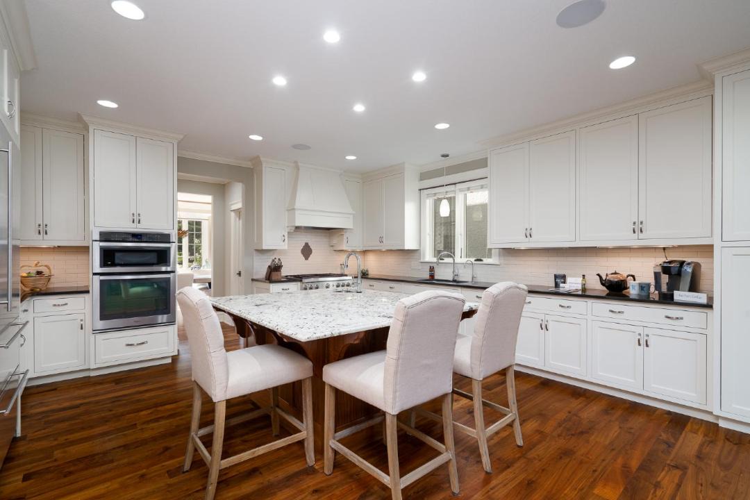 Photo of Kitchen in Cedar-Isles-Dean