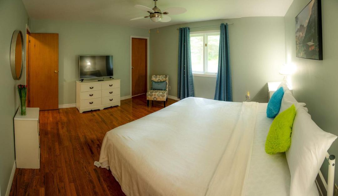 Photo of Bedroom in Hastings Highlands