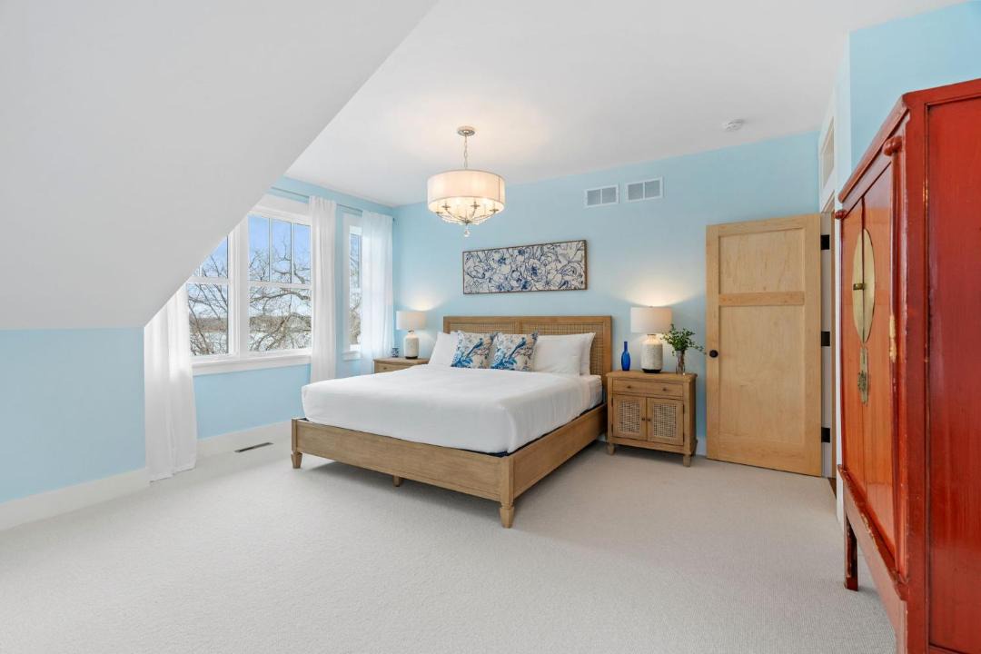 Photo of Bedroom in Shoreview