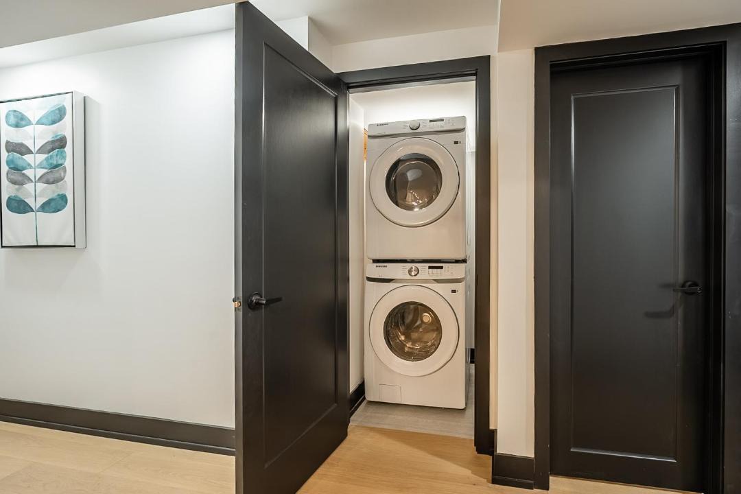 Photo of Bathroom in Lakeview