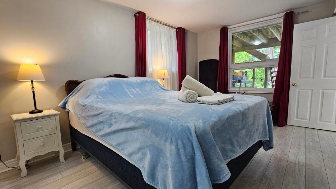 Photo of Bedroom in Alcona