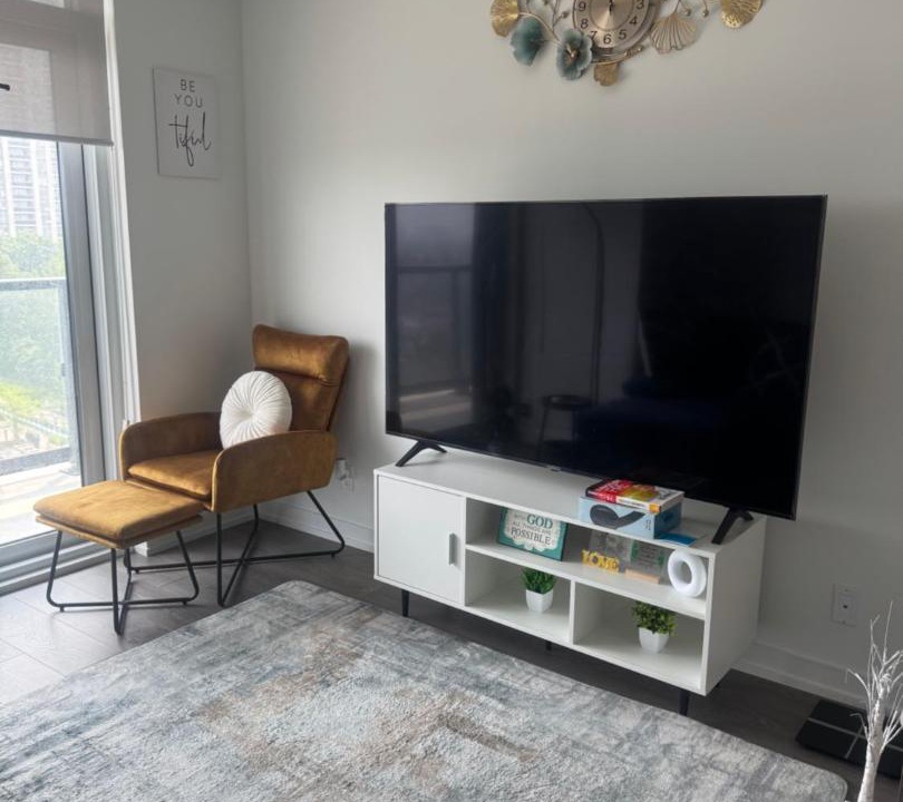 Photo of Livingroom in Thornhill