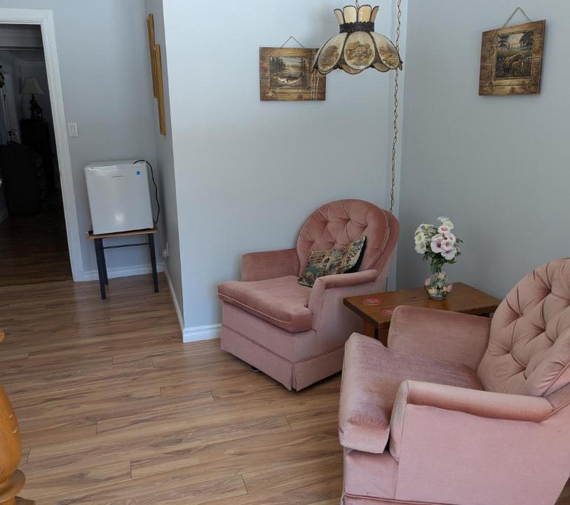 Photo of Livingroom in Gravenhurst
