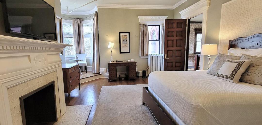 Photo of Bedroom in Summit - University