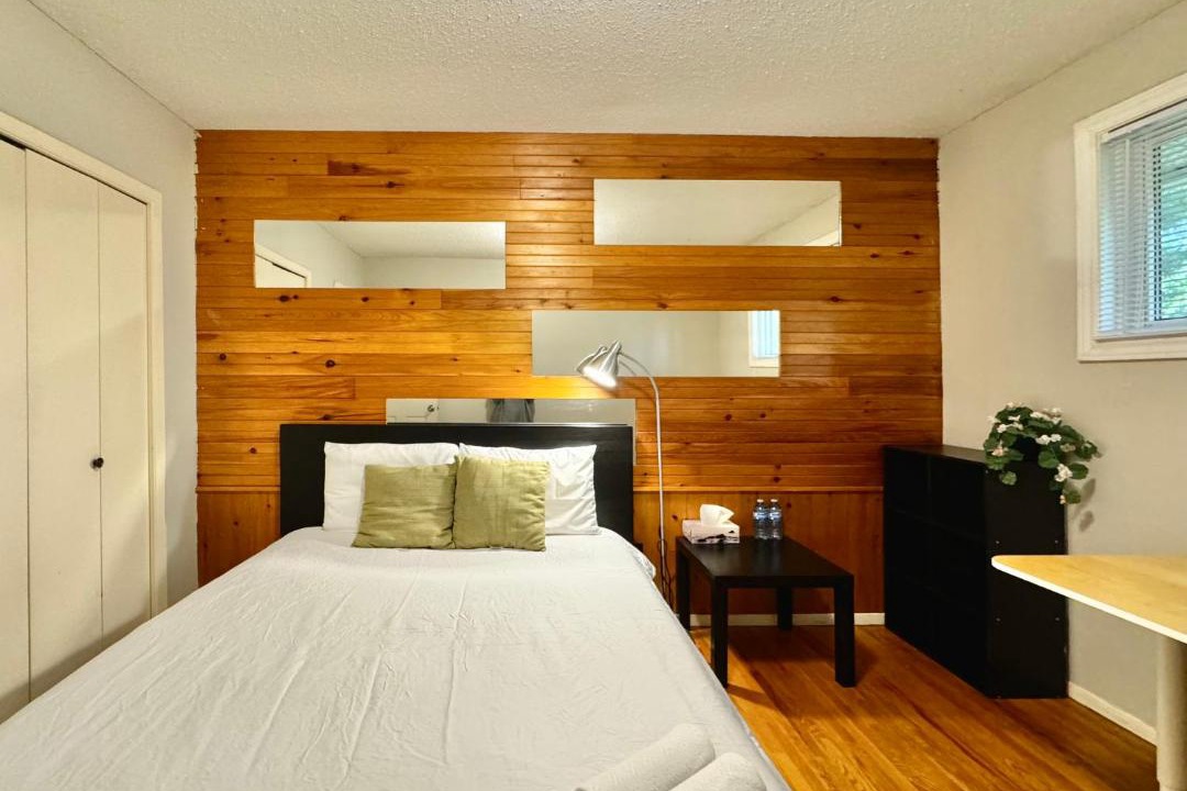 Photo of Bedroom in Ottawa Division