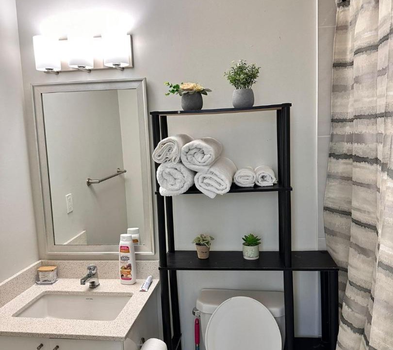 Photo of Bathroom in Hurontario