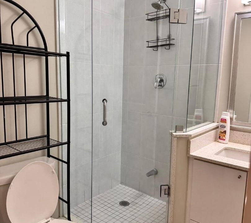 Photo of Bathroom in Hurontario