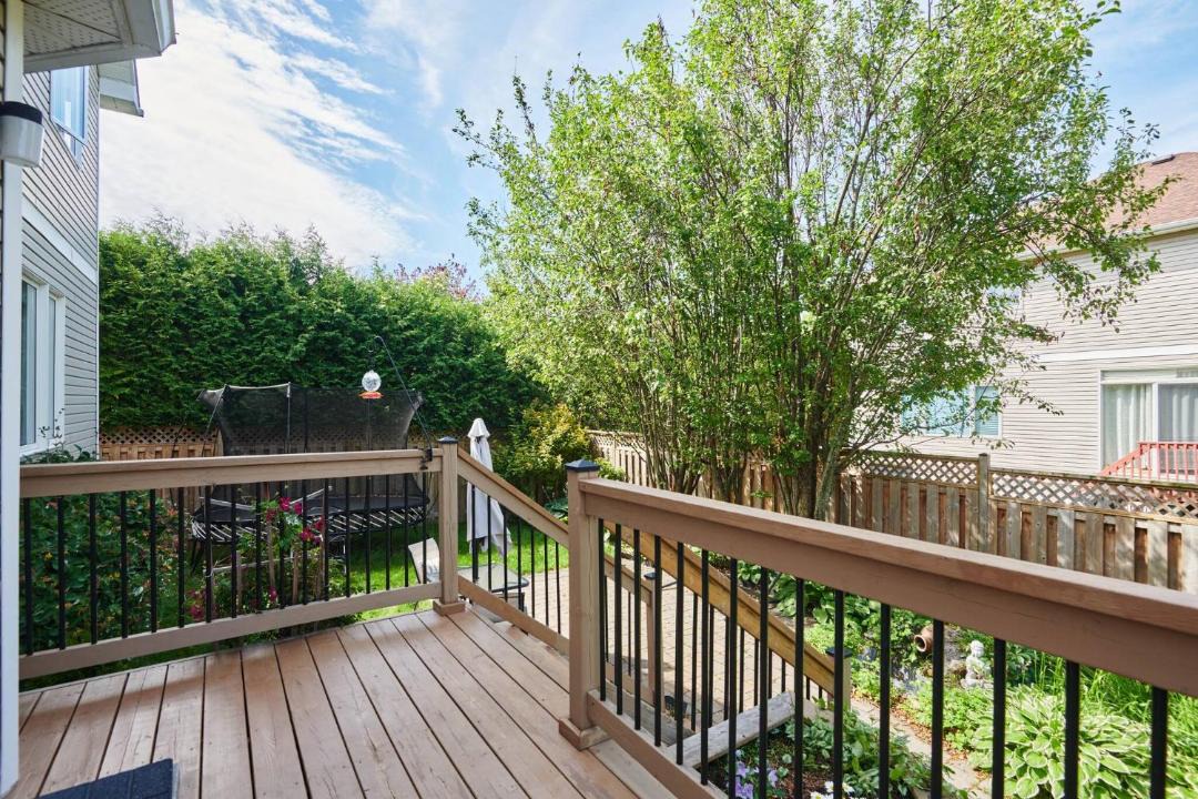 Photo of Patio Balcony in Bridlewood - Emerald Meadows